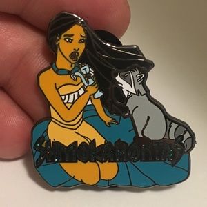 Smokahontas (Pocahontas smoking) pin